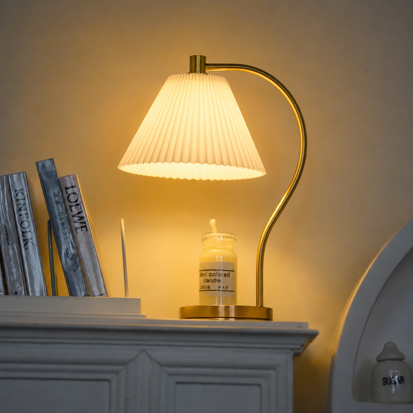 1:12 Dollhouse Miniature European Table Lamp with Button Battery - Gold SKU image
