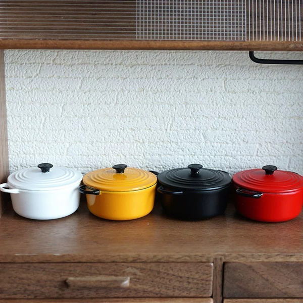 1:6 Dollhouse Miniature Large Alloy Cooking Pot with Lid - 03-miniature-large-alloy-cooking-pot-kitchen-shelf-scene