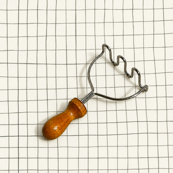 1:6 Dollhouse Miniature Kitchen Tool Set - 06-miniature-kitchen-tool-set-masher-detail